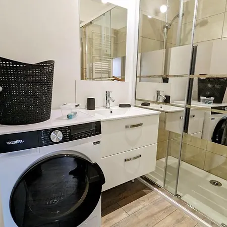 L'echoppe D'elise Nyaraló *